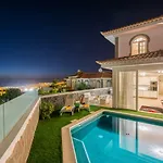 Luxury White With Sea View, Heated Pool فيلة *