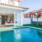 Luxury White With Sea View, Heated Pool فيلة أذيخي
