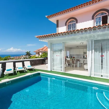 Luxury White With Sea View, Heated Pool Вилла Адехе