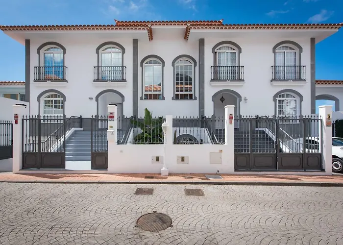 Luxury White With Sea View, Heated Pool Costa Adeje (Tenerife)