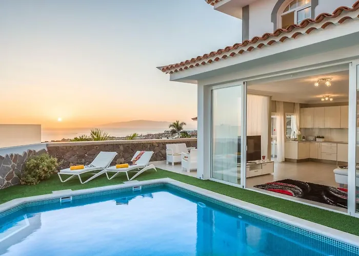 Luxury White With Sea View, Heated Pool *