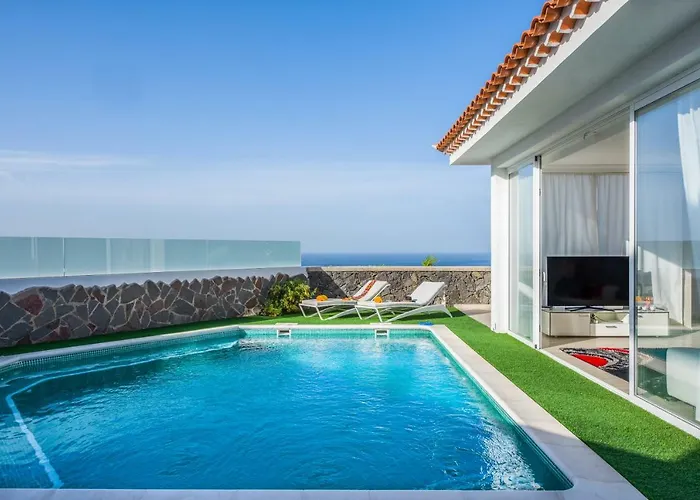 Luxury White With Sea View, Heated Pool * Costa Adeje (Tenerife)