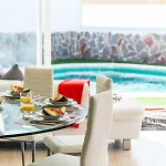 Luxury White With Sea View, Heated Pool