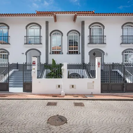 Luxury White With Sea View, Heated Pool Costa Adeje (Tenerife)