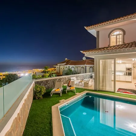 Luxury White With Sea View, Heated Pool Villa *