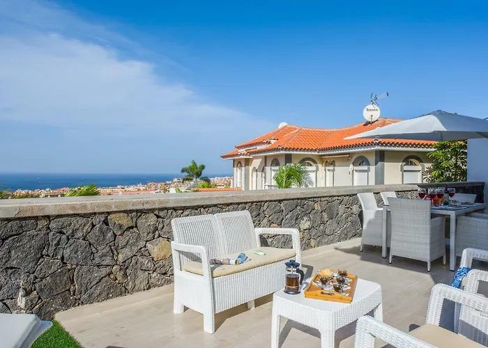 Luxury White With Sea View, Heated Pool Вилла