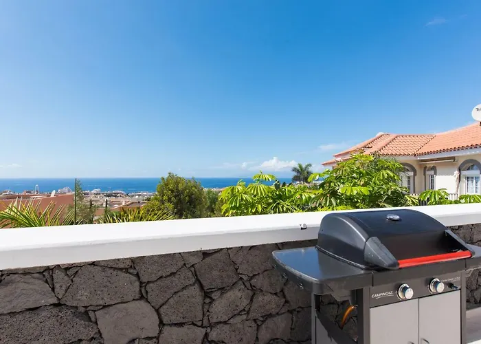 Вилла Luxury White With Sea View, Heated Pool