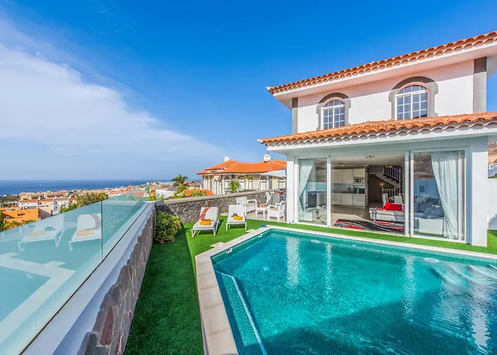 Luxury White With Sea View, Heated Pool Вилла