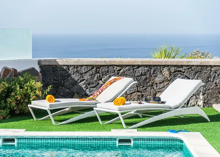 Luxury White With Sea View, Heated Pool Вилла