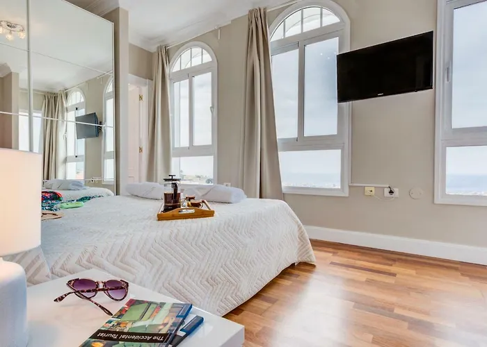 Вилла Luxury White With Sea View, Heated Pool Адехе