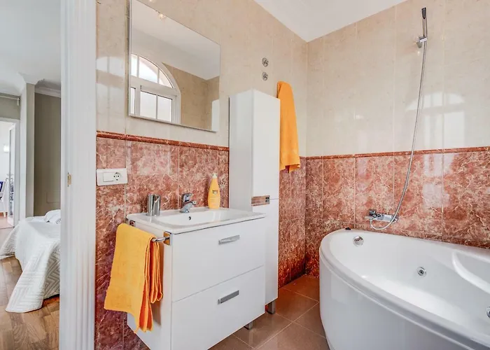 Luxury White With Sea View, Heated Pool Вилла Адехе